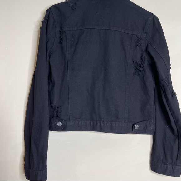 Almost Famous Distressed Denim Jacket - Picture 5 of 11